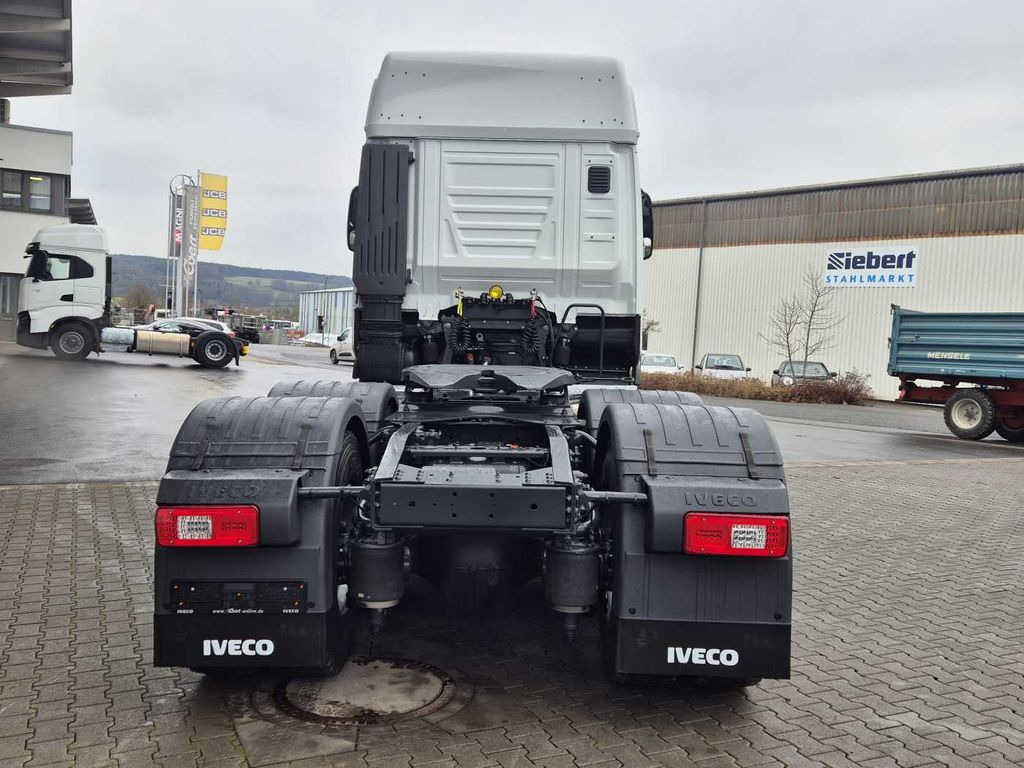 Uusi Vetopöytäauto Iveco X-Way AS440X57TZ/P ON+ 6x4 Intarder 2xBett: kuva Uusi Vetopöytäauto Iveco X-Way AS440X57TZ/P ON+ 6x4 Intarder 2xBett