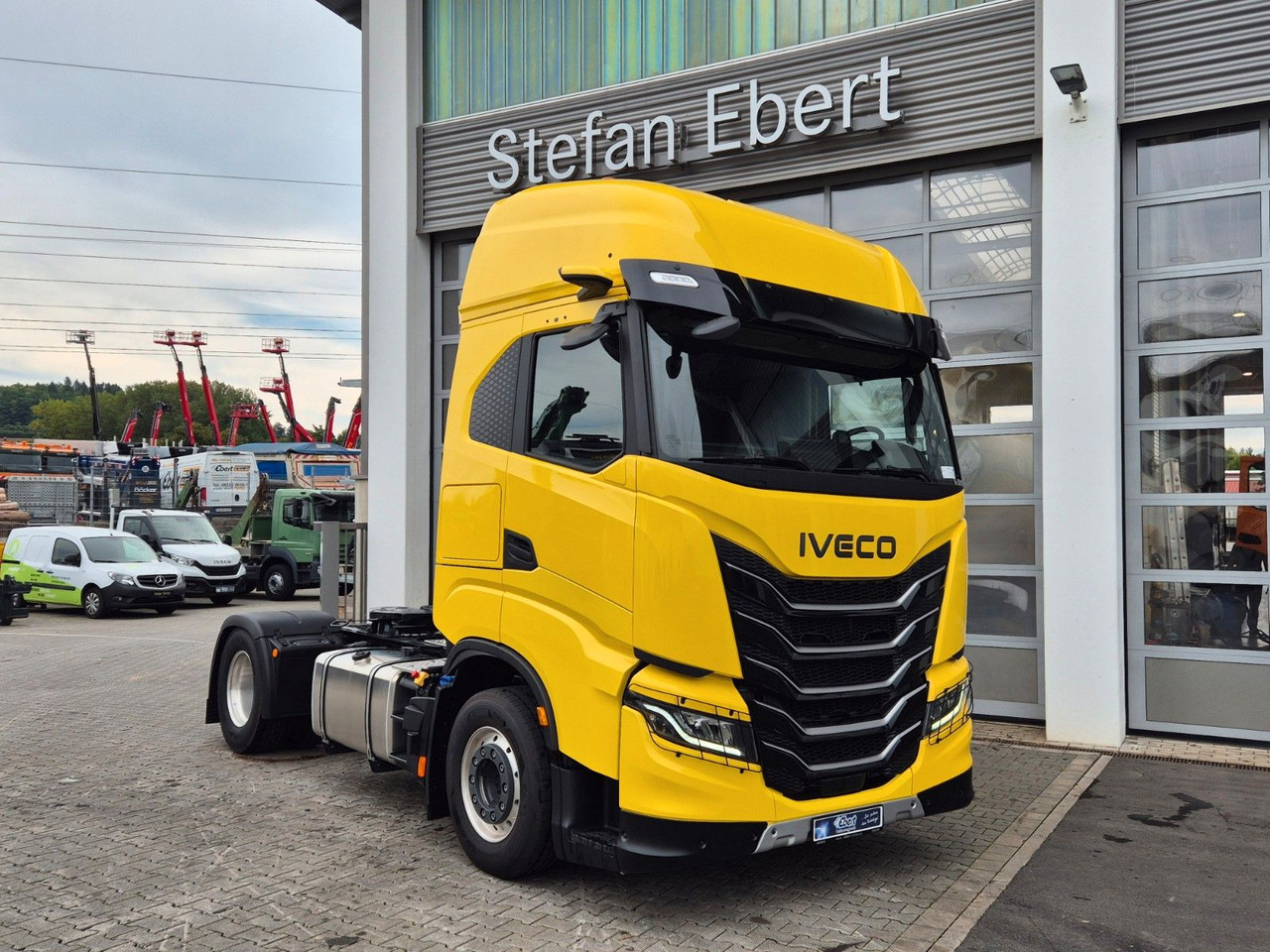 Iveco X-Way AS440X58T/FP ON 4x2 Hydraulik Mirror-Cams - Vetopöytäauto: kuva Iveco X-Way AS440X58T/FP ON 4x2 Hydraulik Mirror-Cams - Vetopöytäauto Iveco X-Way AS440X58T/FP ON 4x2 Hydraulik Mirror-Cams - Vetopöytäauto: kuva Iveco X-Way AS440X58T/FP ON 4x2 Hydraulik Mirror-Cams - Vetopöytäauto