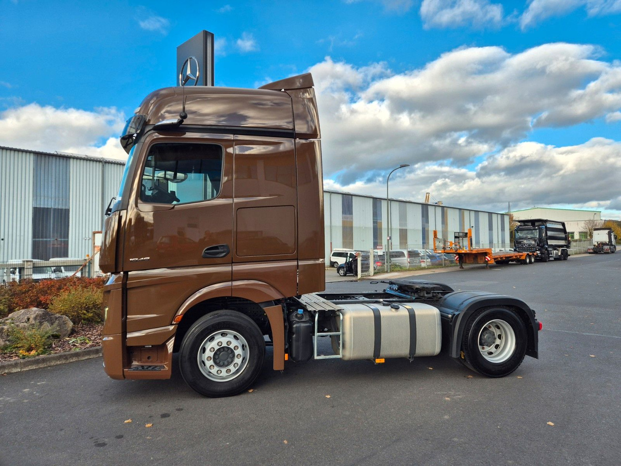 Mercedes-Benz Actros 1848 LS Öl-Retarder Standklima BigSpace - Vetopöytäauto: kuva Mercedes-Benz Actros 1848 LS Öl-Retarder Standklima BigSpace - Vetopöytäauto Mercedes-Benz Actros 1848 LS Öl-Retarder Standklima BigSpace - Vetopöytäauto: kuva Mercedes-Benz Actros 1848 LS Öl-Retarder Standklima BigSpace - Vetopöytäauto