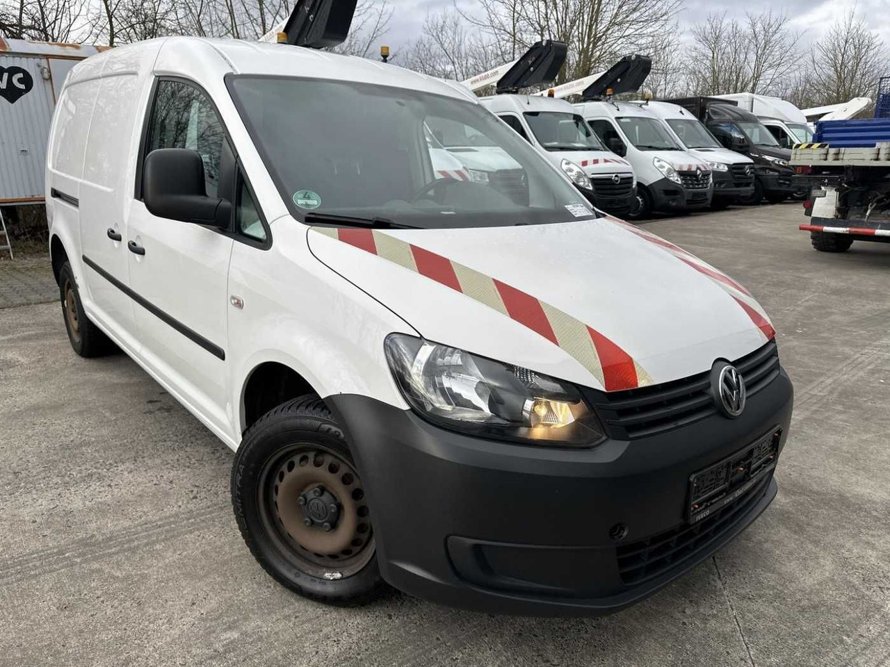 Volkswagen VW Caddy 2.0 TDI 4Motion Maxi Kasten Regal - Pakettiauto: kuva Volkswagen VW Caddy 2.0 TDI 4Motion Maxi Kasten Regal - Pakettiauto Volkswagen VW Caddy 2.0 TDI 4Motion Maxi Kasten Regal - Pakettiauto: kuva Volkswagen VW Caddy 2.0 TDI 4Motion Maxi Kasten Regal - Pakettiauto