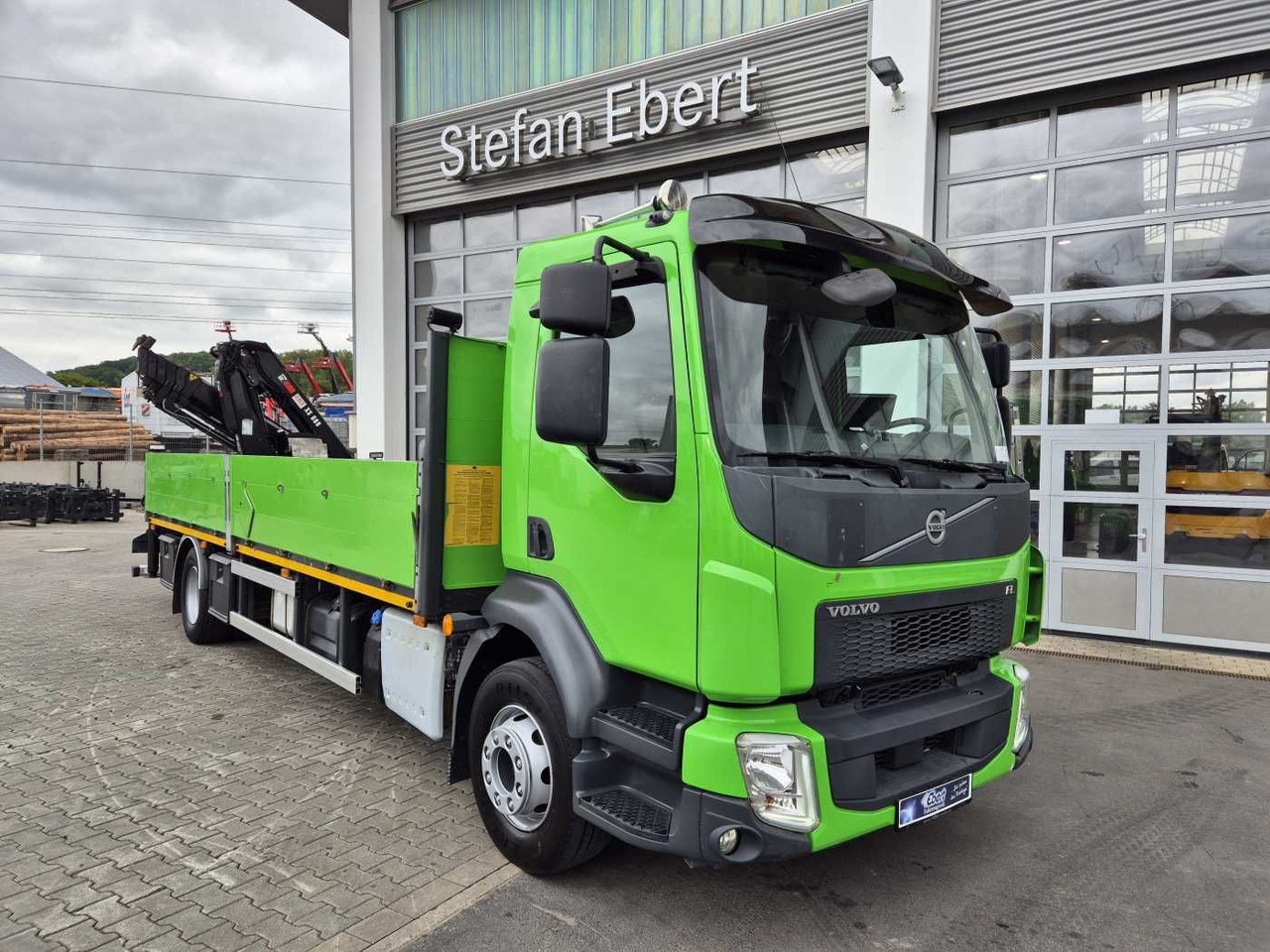 Volvo FL 42 R Kran Hiab XS 088 Funk bis 14 m! Kamera - Nosturiauto: kuva Volvo FL 42 R Kran Hiab XS 088 Funk bis 14 m! Kamera - Nosturiauto Volvo FL 42 R Kran Hiab XS 088 Funk bis 14 m! Kamera - Nosturiauto: kuva Volvo FL 42 R Kran Hiab XS 088 Funk bis 14 m! Kamera - Nosturiauto