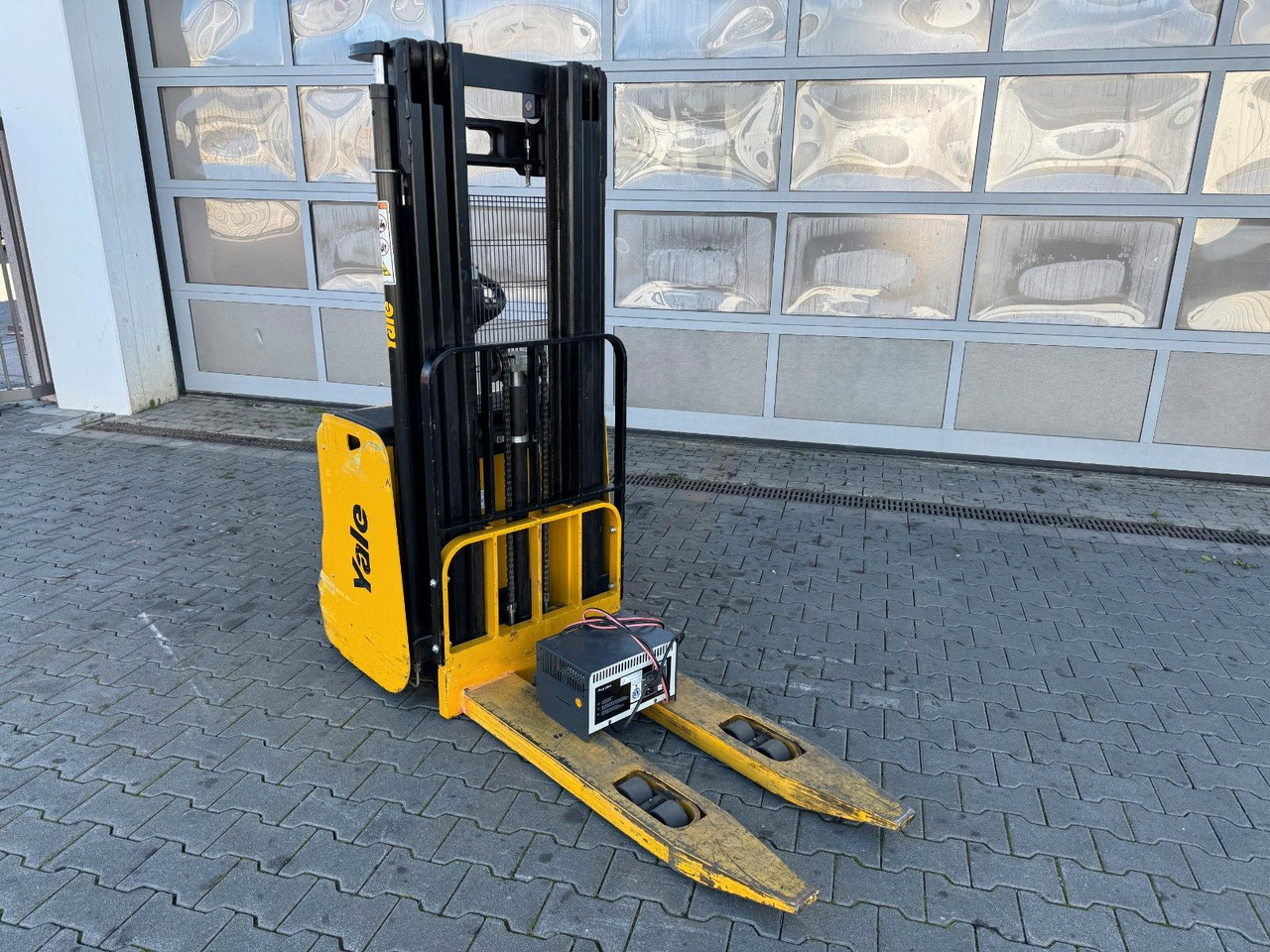 Yale MS 12 AC / Triplex: 4m! / nur 180h! / 2014 - Pinoamistrukki: kuva Yale MS 12 AC / Triplex: 4m! / nur 180h! / 2014 - Pinoamistrukki Yale MS 12 AC / Triplex: 4m! / nur 180h! / 2014 - Pinoamistrukki: kuva Yale MS 12 AC / Triplex: 4m! / nur 180h! / 2014 - Pinoamistrukki