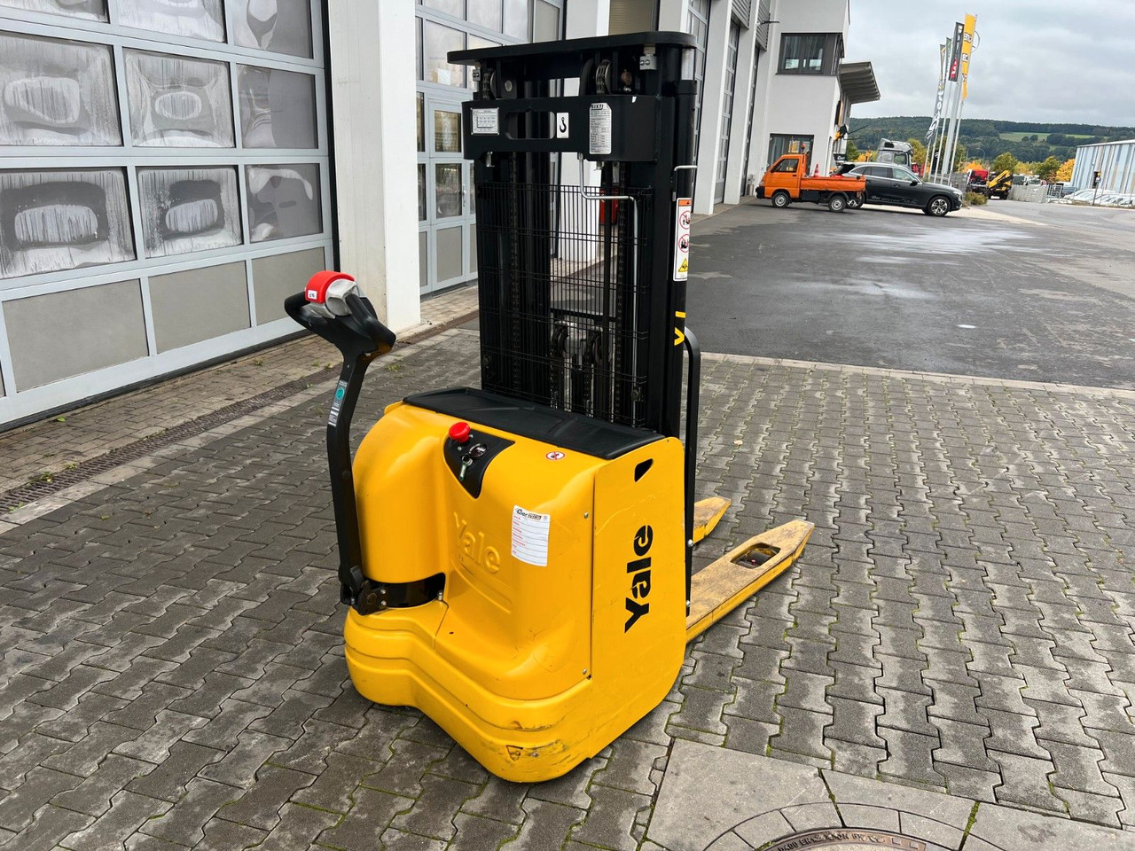 Yale MS 12 AC / Triplex: 4m! / nur 229h! / 2014 - Pinoamistrukki: kuva Yale MS 12 AC / Triplex: 4m! / nur 229h! / 2014 - Pinoamistrukki Yale MS 12 AC / Triplex: 4m! / nur 229h! / 2014 - Pinoamistrukki: kuva Yale MS 12 AC / Triplex: 4m! / nur 229h! / 2014 - Pinoamistrukki