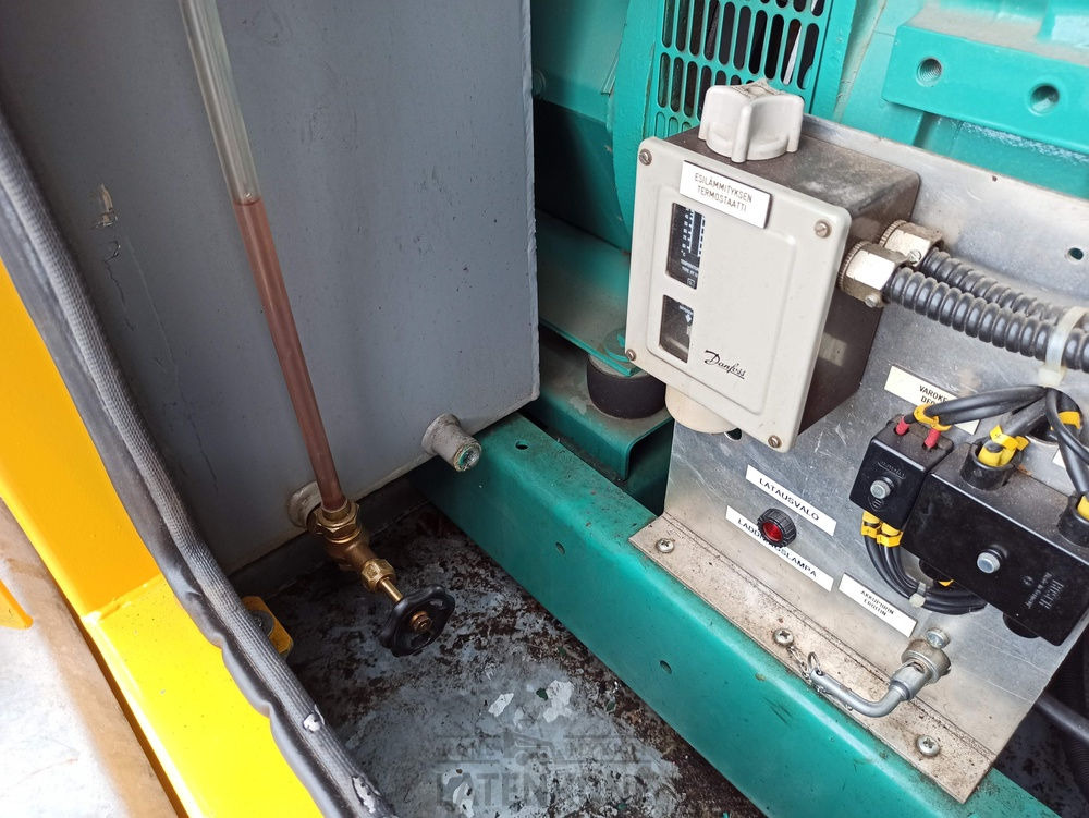 Sähkögeneraattori Generaattori 63kVa hinattava: kuva Sähkögeneraattori Generaattori 63kVa hinattava