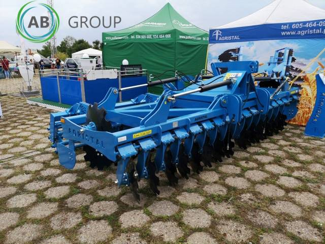 Agristal BTH hydraulic folding disc harrow 4.5 m - Äes: kuva Agristal BTH hydraulic folding disc harrow 4.5 m - Äes Agristal BTH hydraulic folding disc harrow 4.5 m - Äes: kuva Agristal BTH hydraulic folding disc harrow 4.5 m - Äes