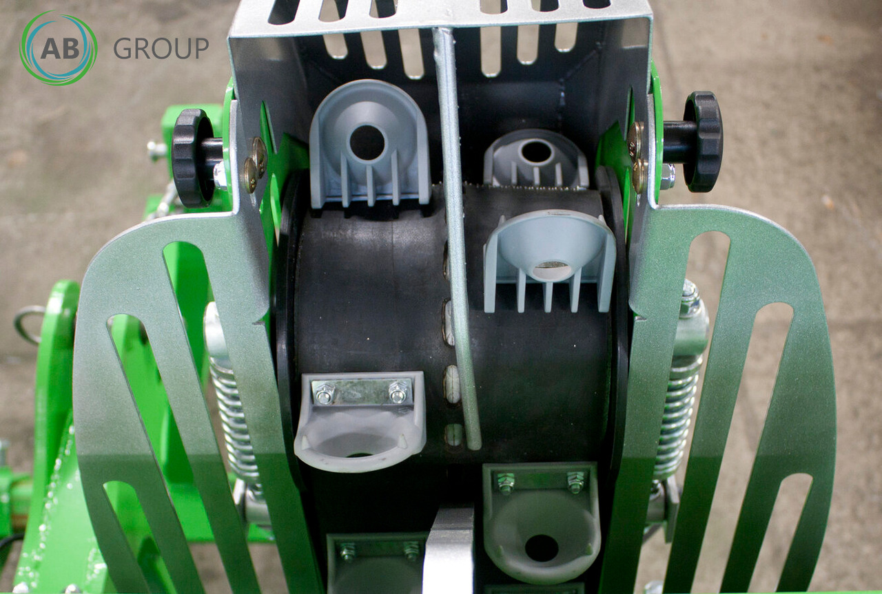 Bomet Gemini S339 two-row potato planter (inter-row width: 67.5 - 80 cm) - Perunanistutuskone: kuva Bomet Gemini S339 two-row potato planter (inter-row width: 67.5 - 80 cm) - Perunanistutuskone Bomet Gemini S339 two-row potato planter (inter-row width: 67.5 - 80 cm) - Perunanistutuskone: kuva Bomet Gemini S339 two-row potato planter (inter-row width: 67.5 - 80 cm) - Perunanistutuskone