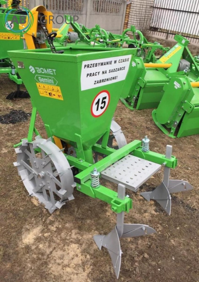 Bomet single-row potato planter Gemini S 239/2 - Perunanistutuskone: kuva Bomet single-row potato planter Gemini S 239/2 - Perunanistutuskone Bomet single-row potato planter Gemini S 239/2 - Perunanistutuskone: kuva Bomet single-row potato planter Gemini S 239/2 - Perunanistutuskone