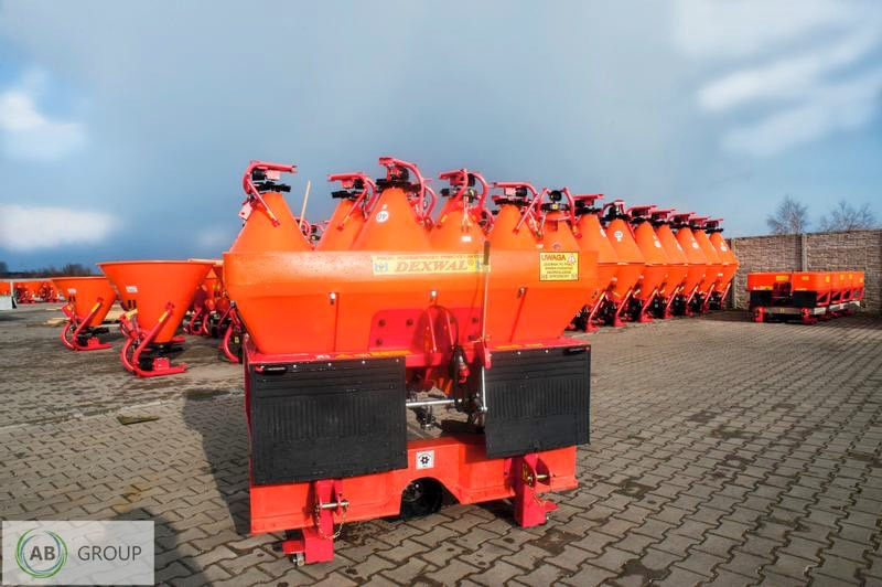 Dexwal Tornado Duo fertilizer spreader 850 l/1200 kg - Lannoitteenlevitin: kuva Dexwal Tornado Duo fertilizer spreader 850 l/1200 kg - Lannoitteenlevitin Dexwal Tornado Duo fertilizer spreader 850 l/1200 kg - Lannoitteenlevitin: kuva Dexwal Tornado Duo fertilizer spreader 850 l/1200 kg - Lannoitteenlevitin