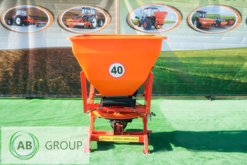 Dexwal spreader Tajfun 600 H + NH - Lannoitteenlevitin: kuva Dexwal spreader Tajfun 600 H + NH - Lannoitteenlevitin Dexwal spreader Tajfun 600 H + NH - Lannoitteenlevitin: kuva Dexwal spreader Tajfun 600 H + NH - Lannoitteenlevitin