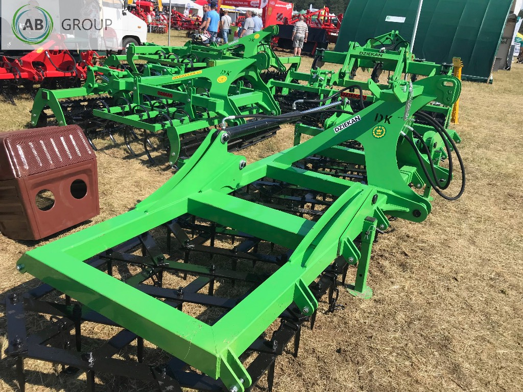 Dziekan hydraulic folding meadow harrow WUKA 5m 5C20H - Nurmihara: kuva Dziekan hydraulic folding meadow harrow WUKA 5m 5C20H - Nurmihara Dziekan hydraulic folding meadow harrow WUKA 5m 5C20H - Nurmihara: kuva Dziekan hydraulic folding meadow harrow WUKA 5m 5C20H - Nurmihara