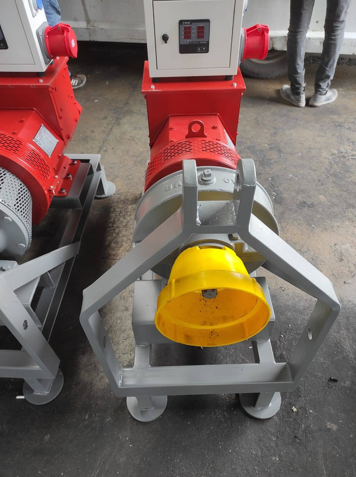 Elektro-Jen 25 kVa / 20 kW PTO driven generator with AVR control - ON STOCK - Sähkögeneraattori: kuva Elektro-Jen 25 kVa / 20 kW PTO driven generator with AVR control - ON STOCK - Sähkögeneraattori Elektro-Jen 25 kVa / 20 kW PTO driven generator with AVR control - ON STOCK - Sähkögeneraattori: kuva Elektro-Jen 25 kVa / 20 kW PTO driven generator with AVR control - ON STOCK - Sähkögeneraattori