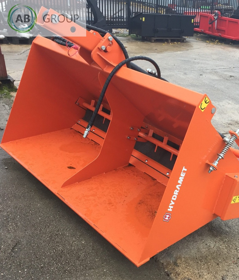 Hydramet tractor sand spreader T-018 - Hiekoitin: kuva Hydramet tractor sand spreader T-018 - Hiekoitin Hydramet tractor sand spreader T-018 - Hiekoitin: kuva Hydramet tractor sand spreader T-018 - Hiekoitin