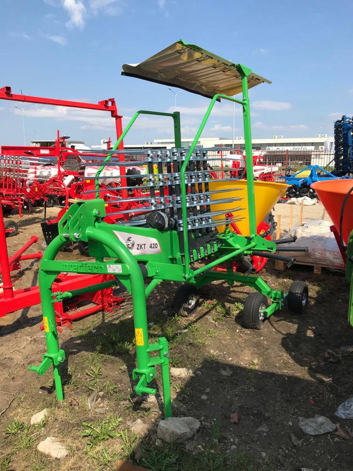 Inter-Tech Rotary Rake ZKT-420, 4.2 m - Pöyhin: kuva Inter-Tech Rotary Rake ZKT-420, 4.2 m - Pöyhin Inter-Tech Rotary Rake ZKT-420, 4.2 m - Pöyhin: kuva Inter-Tech Rotary Rake ZKT-420, 4.2 m - Pöyhin