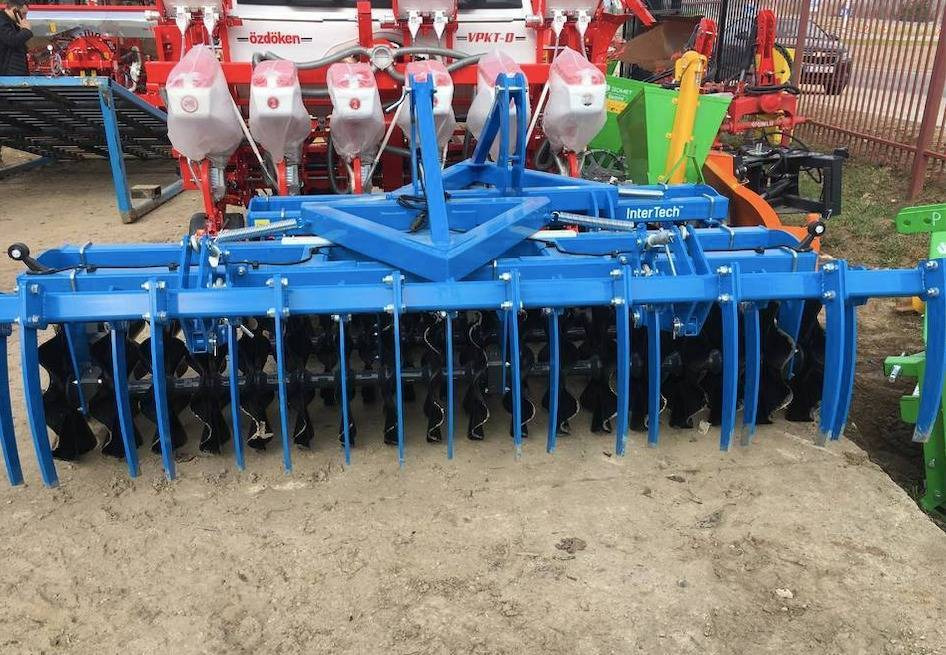 Inter-Tech front disc cultivator 3 m with flat bar drag BAP02 - Lautasäes: kuva Inter-Tech front disc cultivator 3 m with flat bar drag BAP02 - Lautasäes Inter-Tech front disc cultivator 3 m with flat bar drag BAP02 - Lautasäes: kuva Inter-Tech front disc cultivator 3 m with flat bar drag BAP02 - Lautasäes