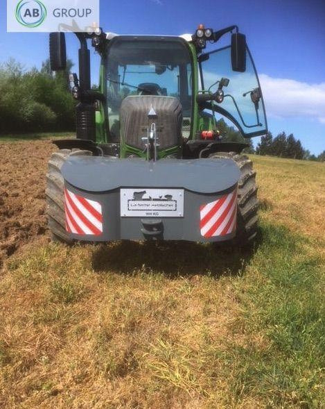 Kaber universal counterweight type G - 300 kg - Vastapaino - Maatalouskoneet: kuva Kaber universal counterweight type G - 300 kg - Vastapaino - Maatalouskoneet Kaber universal counterweight type G - 300 kg - Vastapaino - Maatalouskoneet: kuva Kaber universal counterweight type G - 300 kg - Vastapaino - Maatalouskoneet