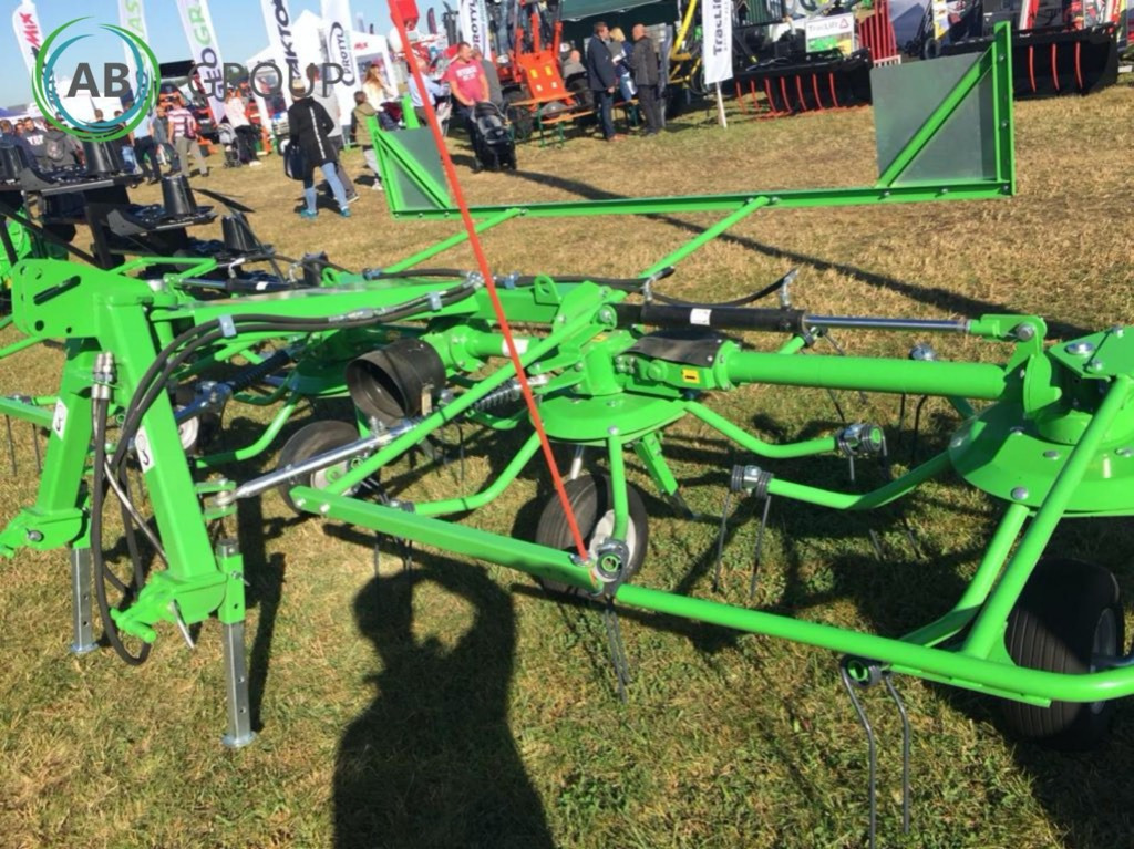 Kowalski rotary tedder Z528 (PKM53), 5,3 m - Pöyhin: kuva Kowalski rotary tedder Z528 (PKM53), 5,3 m - Pöyhin Kowalski rotary tedder Z528 (PKM53), 5,3 m - Pöyhin: kuva Kowalski rotary tedder Z528 (PKM53), 5,3 m - Pöyhin