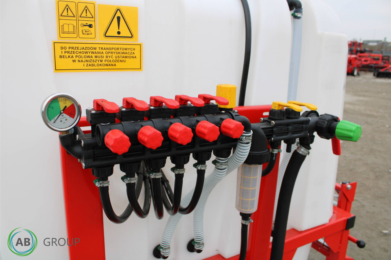 Lisicki PO35/4 1000l sprayer - Nostolaitekiinnitteinen kasvinsuojeluruisku: kuva Lisicki PO35/4 1000l sprayer - Nostolaitekiinnitteinen kasvinsuojeluruisku Lisicki PO35/4 1000l sprayer - Nostolaitekiinnitteinen kasvinsuojeluruisku: kuva Lisicki PO35/4 1000l sprayer - Nostolaitekiinnitteinen kasvinsuojeluruisku