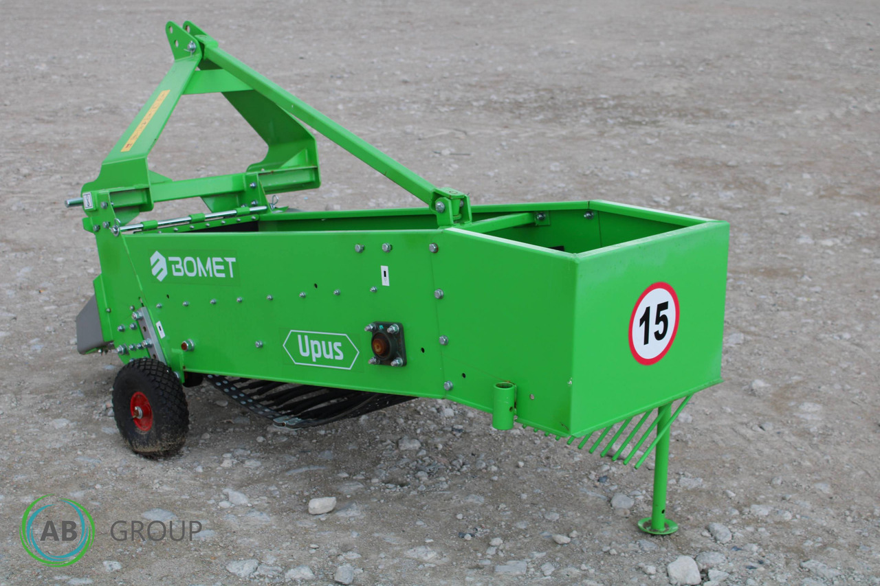 Single-row conveyor potato digger Bomet Upus Z656 - Perunannostokone: kuva Single-row conveyor potato digger Bomet Upus Z656 - Perunannostokone Single-row conveyor potato digger Bomet Upus Z656 - Perunannostokone: kuva Single-row conveyor potato digger Bomet Upus Z656 - Perunannostokone