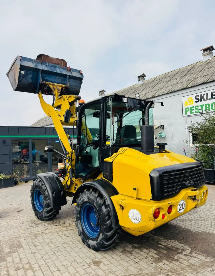 Caterpillar 908H - Pyöräkuormaaja: kuva Caterpillar 908H - Pyöräkuormaaja Caterpillar 908H - Pyöräkuormaaja: kuva Caterpillar 908H - Pyöräkuormaaja