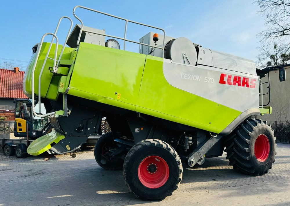 Claas Lexion 570 - Leikkuupuimuri: kuva Claas Lexion 570 - Leikkuupuimuri Claas Lexion 570 - Leikkuupuimuri: kuva Claas Lexion 570 - Leikkuupuimuri