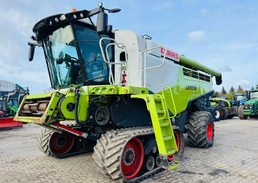Claas Lexion 780 TT - Leikkuupuimuri: kuva Claas Lexion 780 TT - Leikkuupuimuri Claas Lexion 780 TT - Leikkuupuimuri: kuva Claas Lexion 780 TT - Leikkuupuimuri