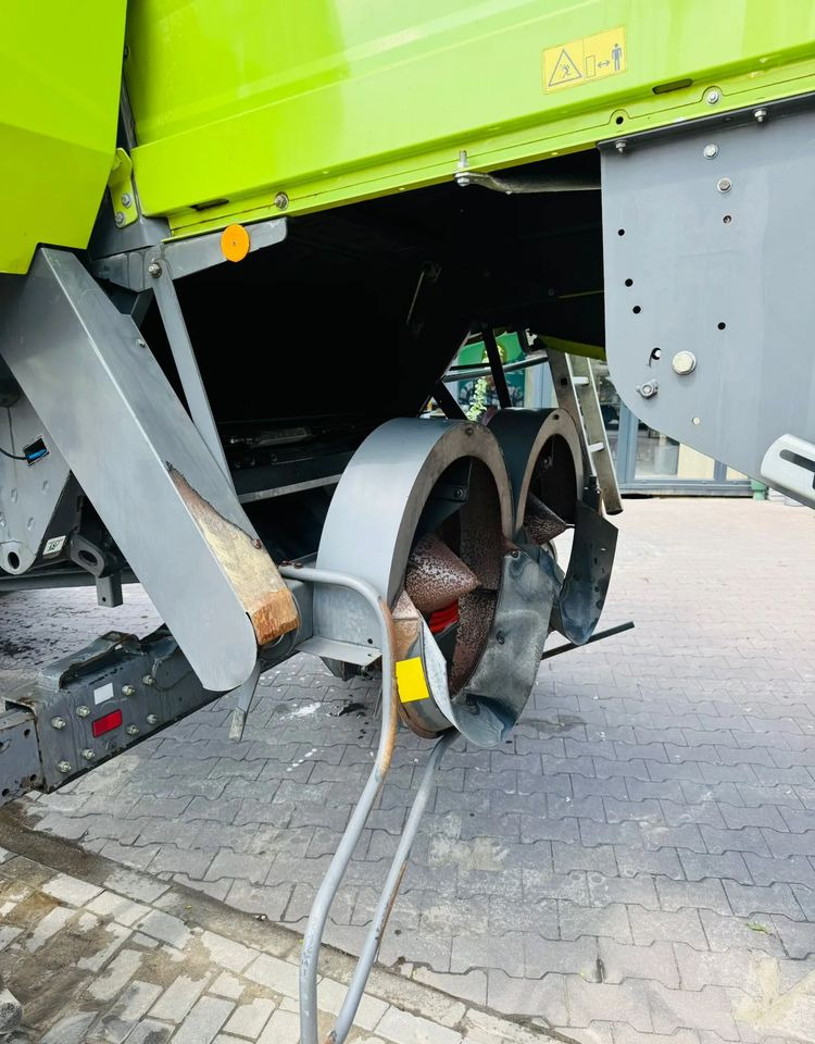 Claas Tucano 450 - Leikkuupuimuri: kuva Claas Tucano 450 - Leikkuupuimuri Claas Tucano 450 - Leikkuupuimuri: kuva Claas Tucano 450 - Leikkuupuimuri