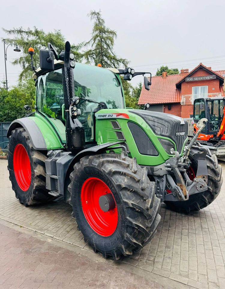 Fendt 512 Vario - Traktori: kuva Fendt 512 Vario - Traktori Fendt 512 Vario - Traktori: kuva Fendt 512 Vario - Traktori