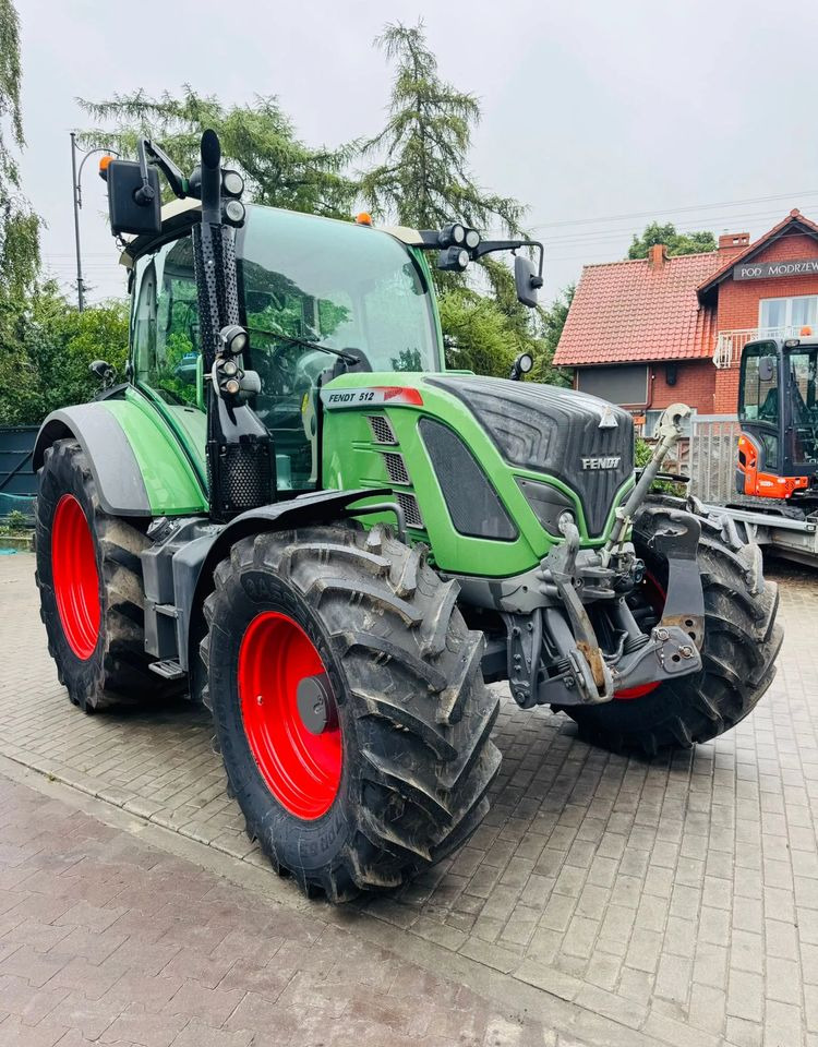 Fendt 512 Vario - Traktori: kuva Fendt 512 Vario - Traktori Fendt 512 Vario - Traktori: kuva Fendt 512 Vario - Traktori