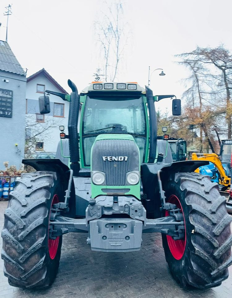 Fendt 820 - Traktori: kuva Fendt 820 - Traktori Fendt 820 - Traktori: kuva Fendt 820 - Traktori
