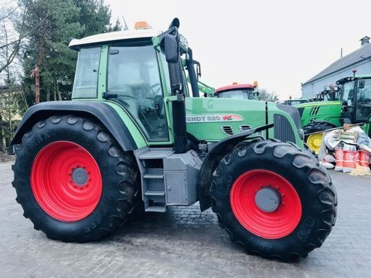 Leasing Fendt 820 VARIO TMS Fendt 820 VARIO TMS: kuva Leasing Fendt 820 VARIO TMS Fendt 820 VARIO TMS