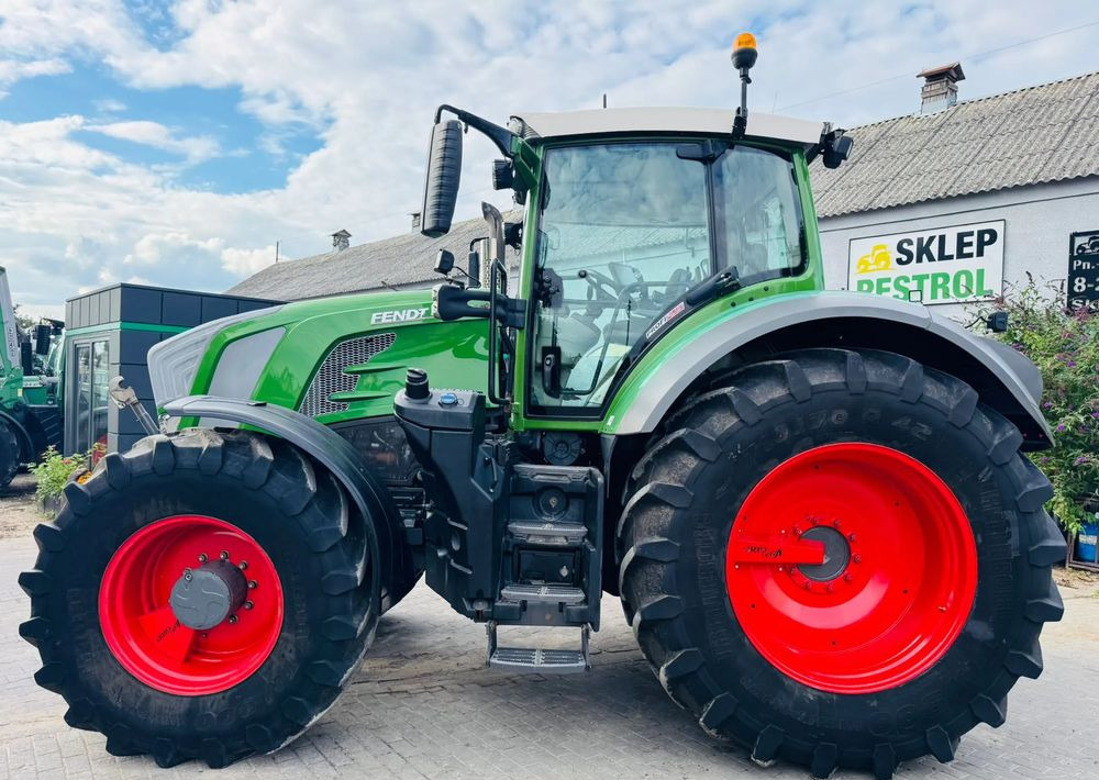 Fendt 828 Vario Profi Plus - Traktori: kuva Fendt 828 Vario Profi Plus - Traktori Fendt 828 Vario Profi Plus - Traktori: kuva Fendt 828 Vario Profi Plus - Traktori