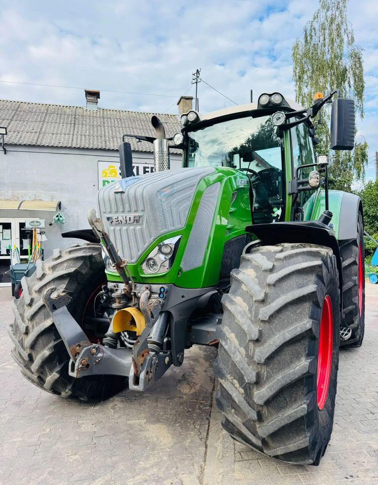 Fendt 828 Vario Profi Plus - Traktori: kuva Fendt 828 Vario Profi Plus - Traktori Fendt 828 Vario Profi Plus - Traktori: kuva Fendt 828 Vario Profi Plus - Traktori