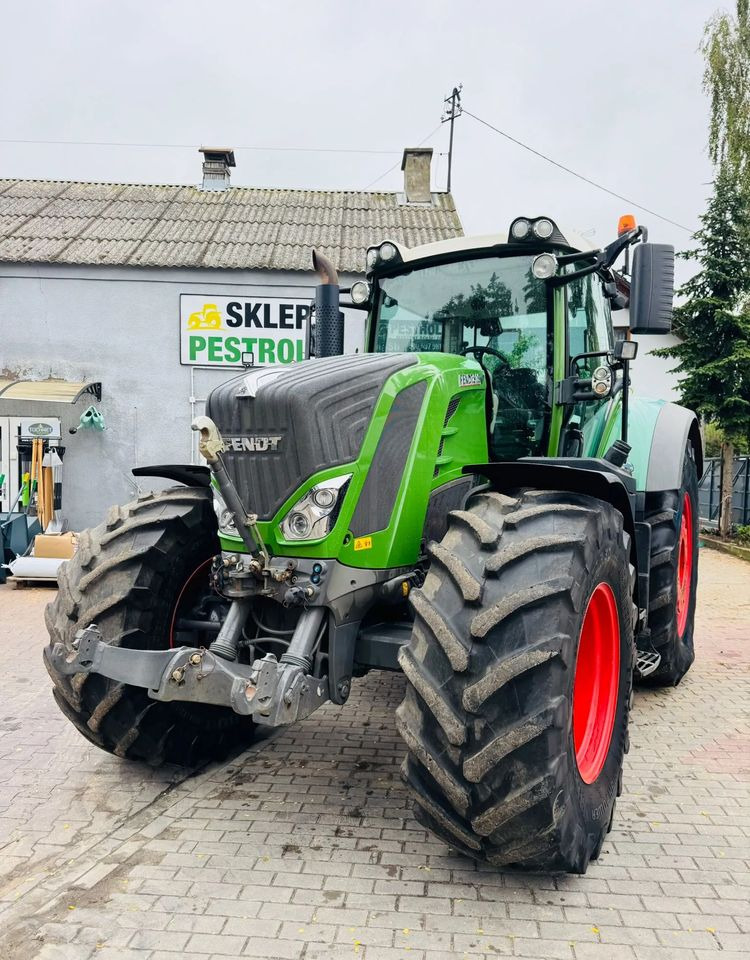 Fendt 828 Vario Profi Plus - Traktori: kuva Fendt 828 Vario Profi Plus - Traktori Fendt 828 Vario Profi Plus - Traktori: kuva Fendt 828 Vario Profi Plus - Traktori