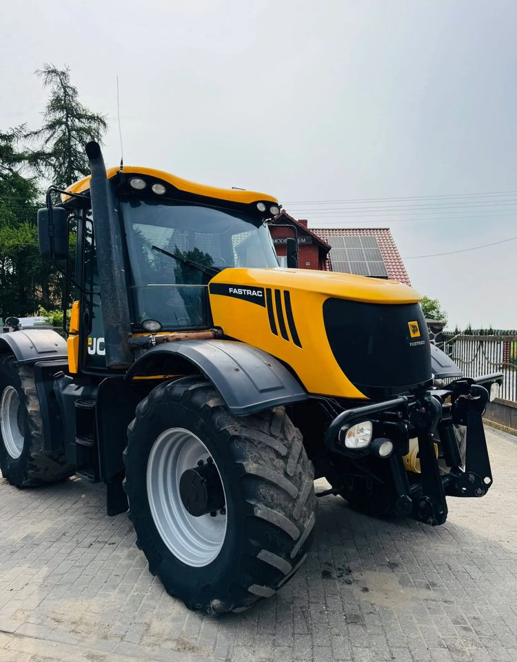 JCB FASTRAC 3230 - Traktori: kuva JCB FASTRAC 3230 - Traktori JCB FASTRAC 3230 - Traktori: kuva JCB FASTRAC 3230 - Traktori