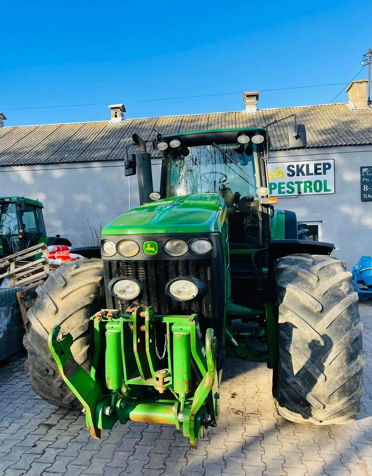 Traktori John Deere 8130: kuva Traktori John Deere 8130