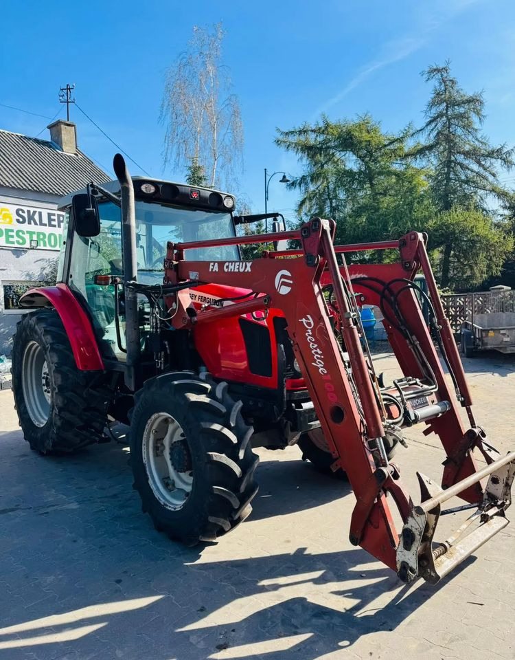 Massey Ferguson 5445 Dyna 4 - Traktori: kuva  Massey Ferguson 5445 Dyna 4 - Traktori Massey Ferguson 5445 Dyna 4 - Traktori: kuva  Massey Ferguson 5445 Dyna 4 - Traktori