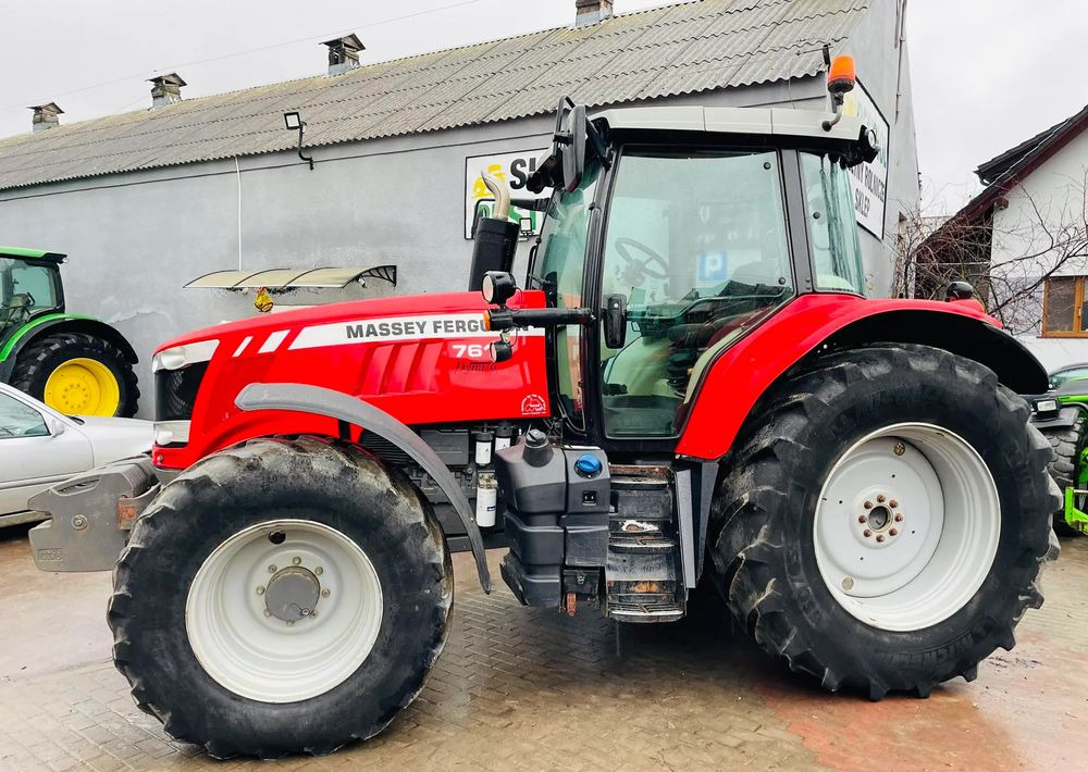 Massey Ferguson 7615 Dyna-6 - Traktori: kuva  Massey Ferguson 7615 Dyna-6 - Traktori Massey Ferguson 7615 Dyna-6 - Traktori: kuva  Massey Ferguson 7615 Dyna-6 - Traktori