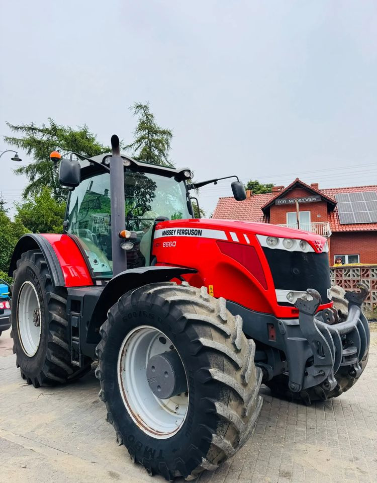 Massey Ferguson 8660 DYNA VT - Traktori: kuva  Massey Ferguson 8660 DYNA VT - Traktori Massey Ferguson 8660 DYNA VT - Traktori: kuva  Massey Ferguson 8660 DYNA VT - Traktori