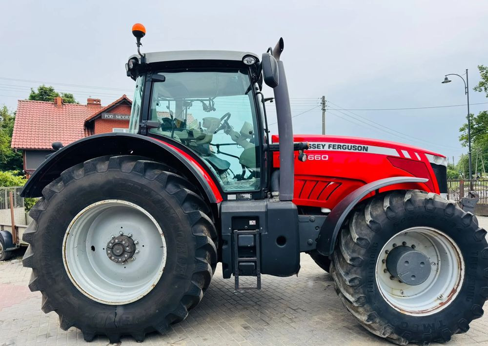 Massey Ferguson 8660 DYNA VT - Traktori: kuva  Massey Ferguson 8660 DYNA VT - Traktori Massey Ferguson 8660 DYNA VT - Traktori: kuva  Massey Ferguson 8660 DYNA VT - Traktori