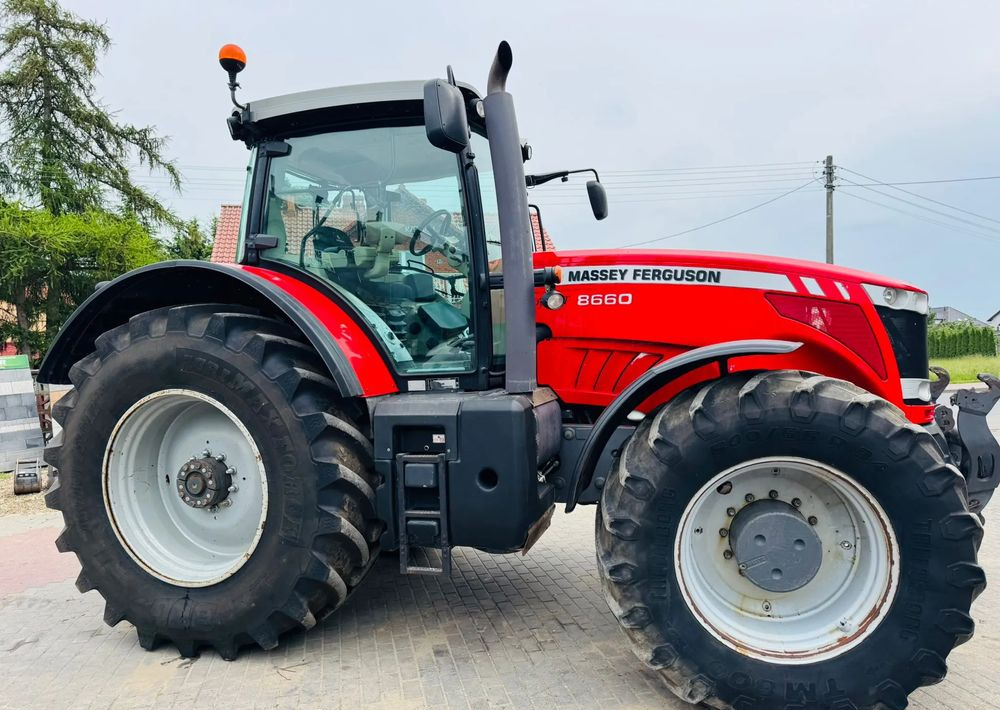 Massey Ferguson 8660 DYNA VT - Traktori: kuva  Massey Ferguson 8660 DYNA VT - Traktori Massey Ferguson 8660 DYNA VT - Traktori: kuva  Massey Ferguson 8660 DYNA VT - Traktori