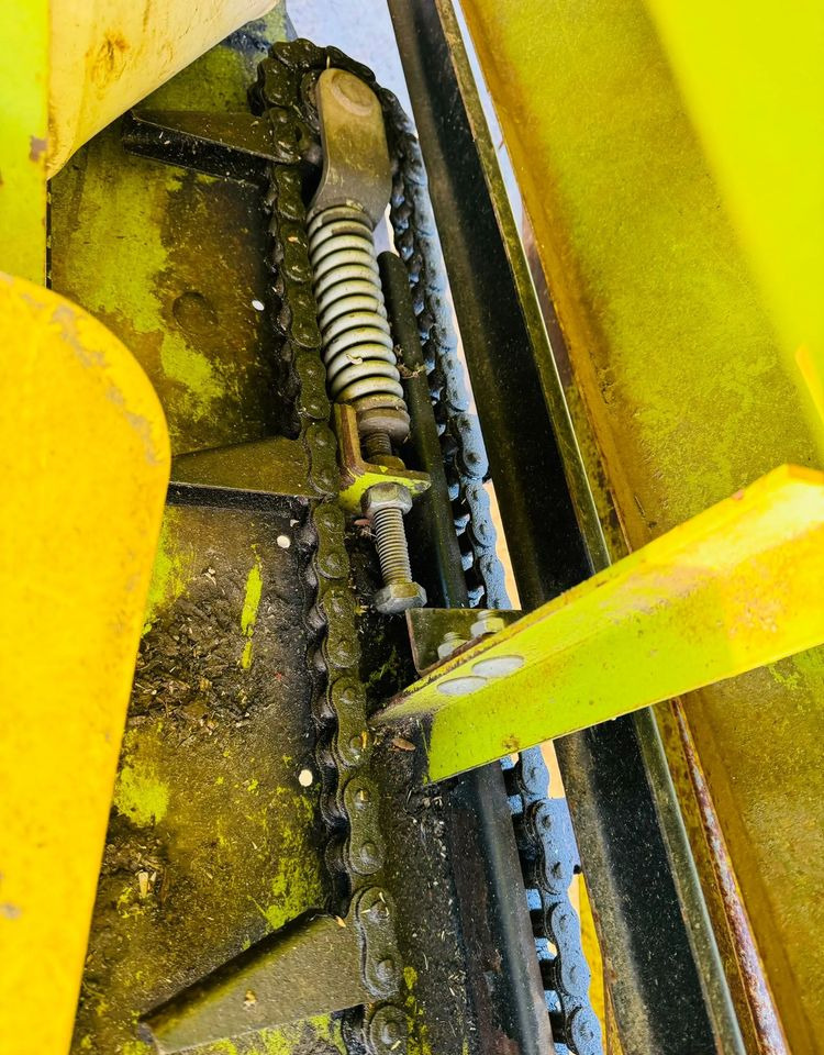 Metal-Technik - Korjuukone - auringonkukka: kuva Metal-Technik - Korjuukone - auringonkukka Metal-Technik - Korjuukone - auringonkukka: kuva Metal-Technik - Korjuukone - auringonkukka