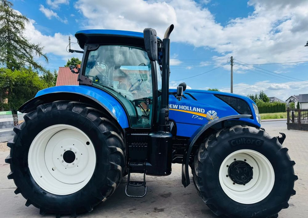 New Holland T7.190 - Traktori: kuva New Holland T7.190 - Traktori New Holland T7.190 - Traktori: kuva New Holland T7.190 - Traktori