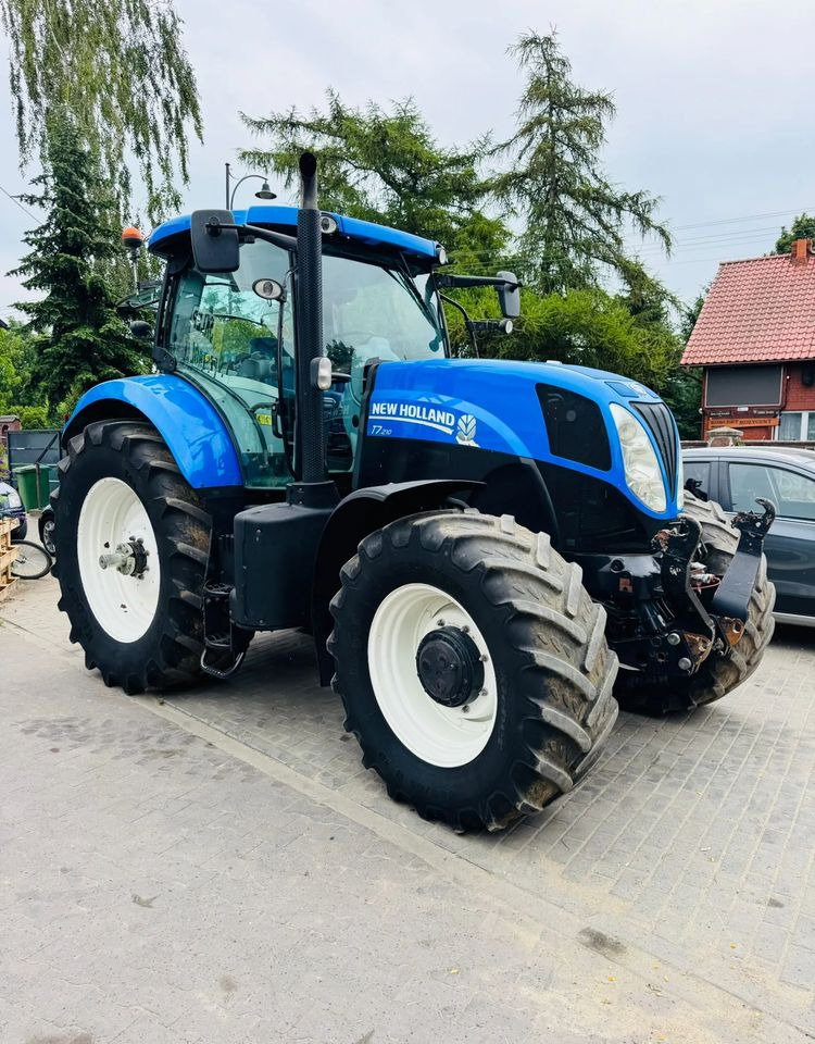 New Holland T7.210 - Traktori: kuva New Holland T7.210 - Traktori New Holland T7.210 - Traktori: kuva New Holland T7.210 - Traktori