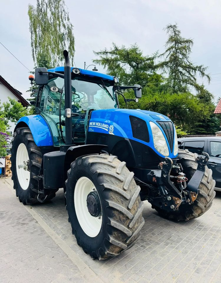 New Holland T7.210 - Traktori: kuva New Holland T7.210 - Traktori New Holland T7.210 - Traktori: kuva New Holland T7.210 - Traktori