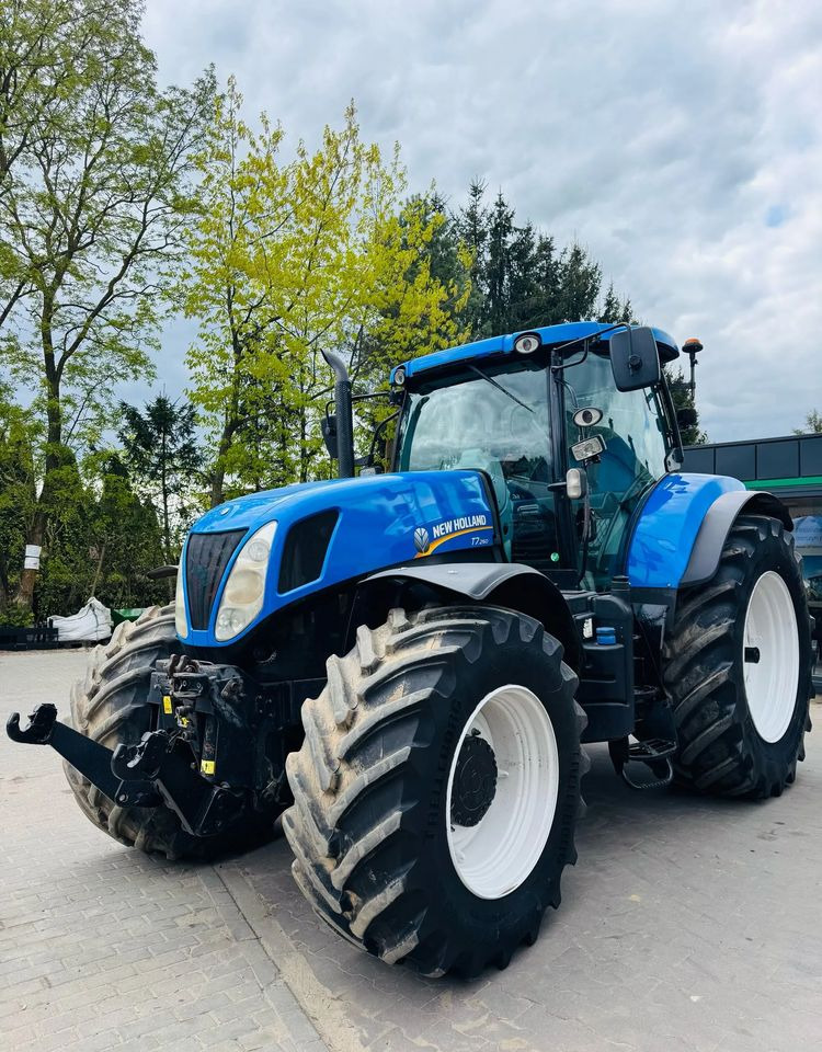 New Holland T7.260 Powercommand - Traktori: kuva New Holland T7.260 Powercommand - Traktori New Holland T7.260 Powercommand - Traktori: kuva New Holland T7.260 Powercommand - Traktori