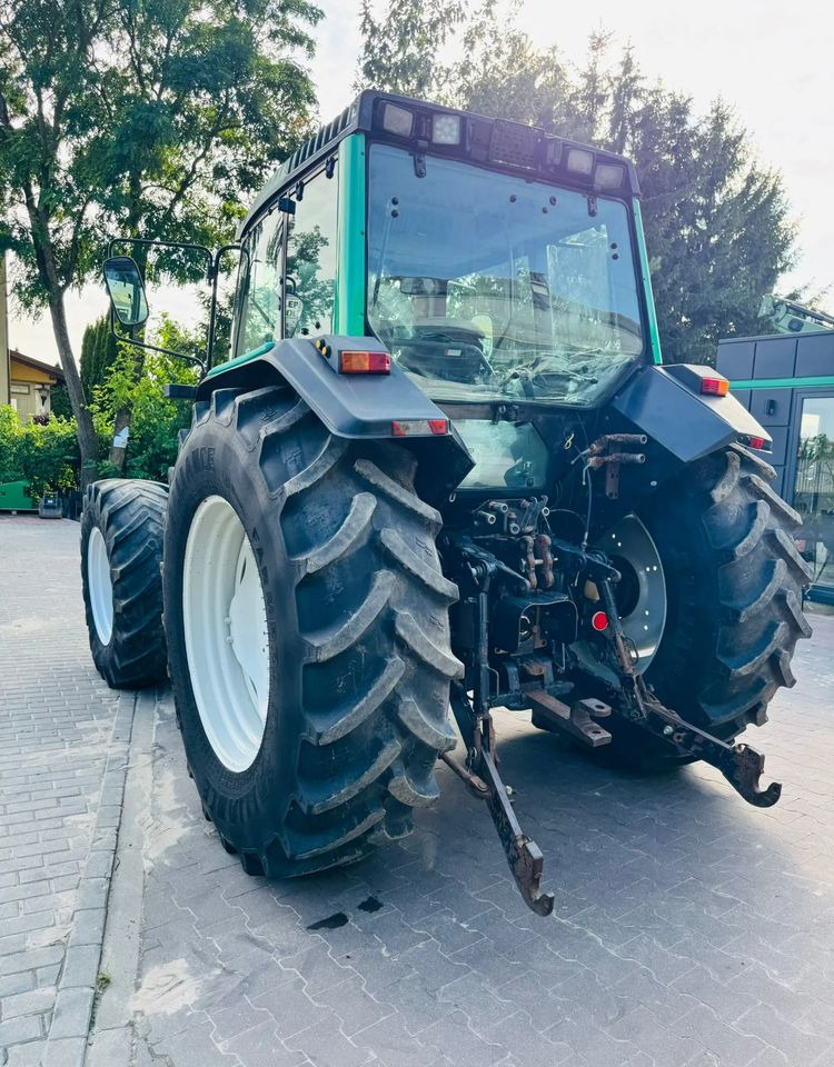 Valtra 8150 - Traktori: kuva Valtra 8150 - Traktori Valtra 8150 - Traktori: kuva Valtra 8150 - Traktori