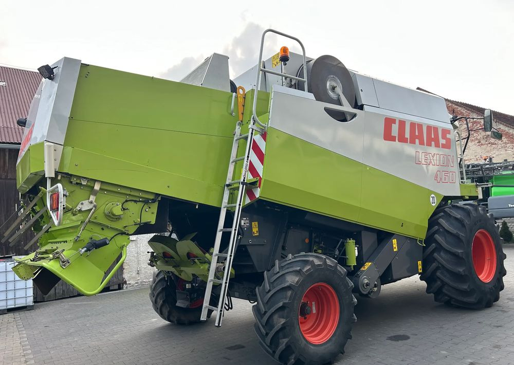 Claas Lexion 460 - Leikkuupuimuri: kuva Claas Lexion 460 - Leikkuupuimuri Claas Lexion 460 - Leikkuupuimuri: kuva Claas Lexion 460 - Leikkuupuimuri