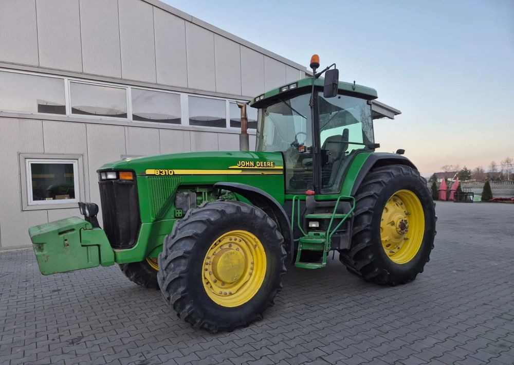 John Deere 8310 - Traktori: kuva John Deere 8310 - Traktori John Deere 8310 - Traktori: kuva John Deere 8310 - Traktori