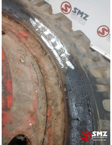 Continental Occ industrieband Continental 10.5-20 - Rengas - Kuorma-auto: kuva Continental Occ industrieband Continental 10.5-20 - Rengas - Kuorma-auto Continental Occ industrieband Continental 10.5-20 - Rengas - Kuorma-auto: kuva Continental Occ industrieband Continental 10.5-20 - Rengas - Kuorma-auto
