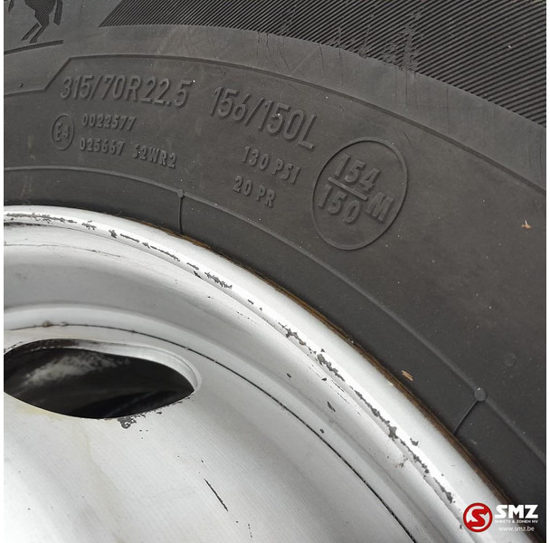 Continental Occ vrachtwagenband 315/70R22.5 156/150L Continent - Rengas - Kuorma-auto: kuva Continental Occ vrachtwagenband 315/70R22.5 156/150L Continent - Rengas - Kuorma-auto Continental Occ vrachtwagenband 315/70R22.5 156/150L Continent - Rengas - Kuorma-auto: kuva Continental Occ vrachtwagenband 315/70R22.5 156/150L Continent - Rengas - Kuorma-auto